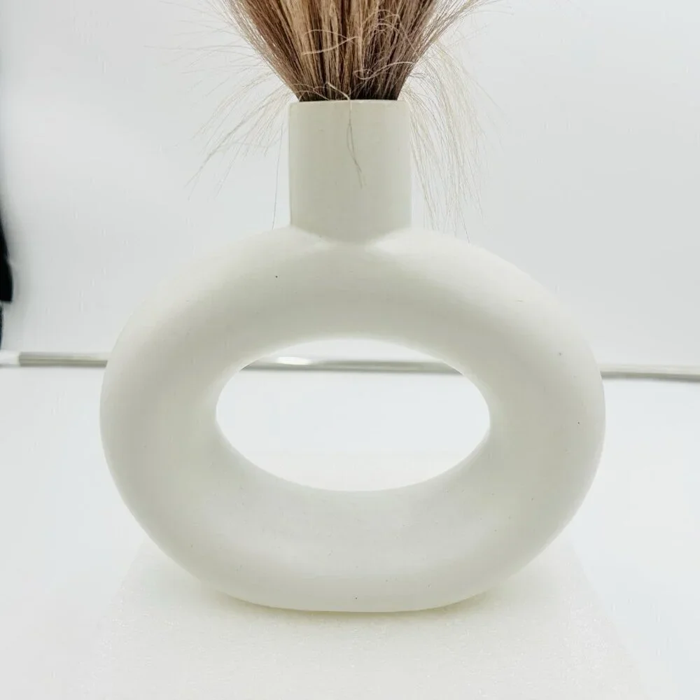 White Ceramic Vases Faux Pampas Grass Water Drop Design Doughnut Vase Modern